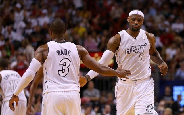 NBA球员之间的团队合作让比赛更加精彩的简单介绍