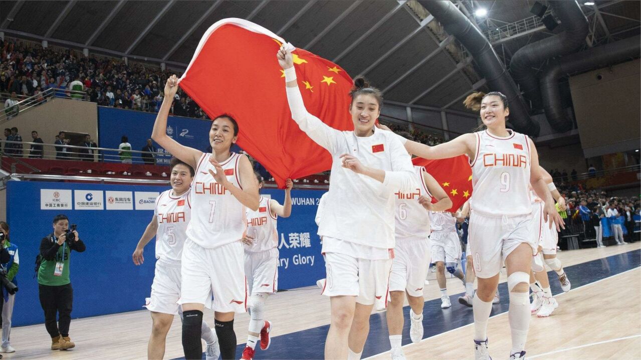 科维托娃回归赛场，问鼎冠军首场状态亮眼，切尔西观众沸腾！